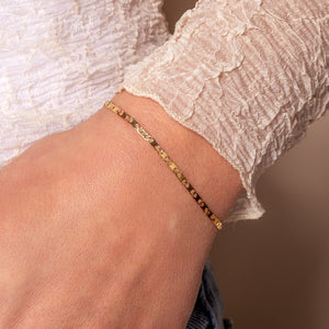 Armband mit flachen Gliedern Gold Armband mit flachen Gliedern Gold