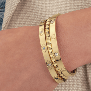 Bangle mit Herzchen Gold Bangle mit Herzchen Gold