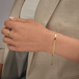 Doppelschichtiges Armband mit Muster Gold Doppelschichtiges Armband mit Muster Gold