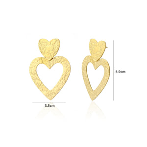 Großes hängendes Herzmuster gold Großes hängendes Herzmuster gold