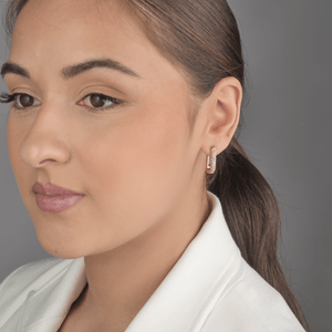 Rechteckige Ohrringe mit Steinchen Gold/weiß Rechteckige Ohrringe mit Steinchen Gold/weiß