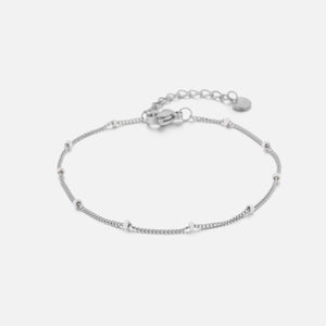 Silberarmband mit weißen Kugeln Silberarmband mit weißen Kugeln